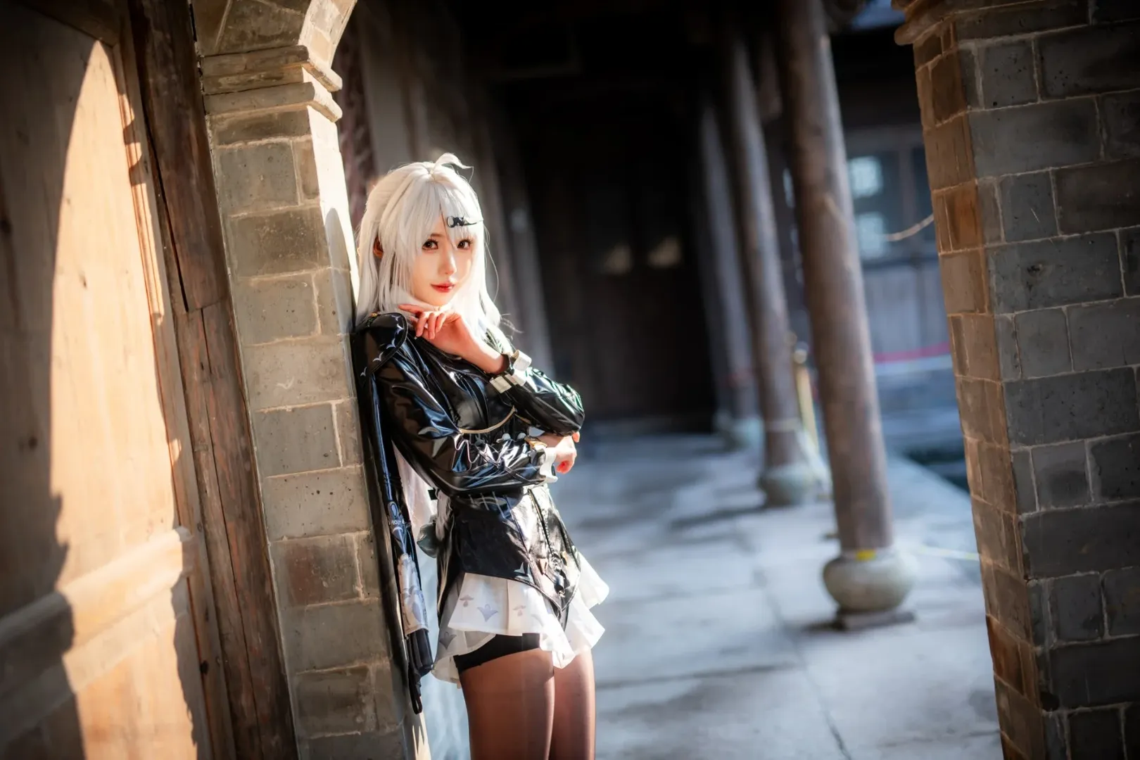 【儀玄cos】絕區零裡的國風庭院與機能皮衣 - 第 5 張