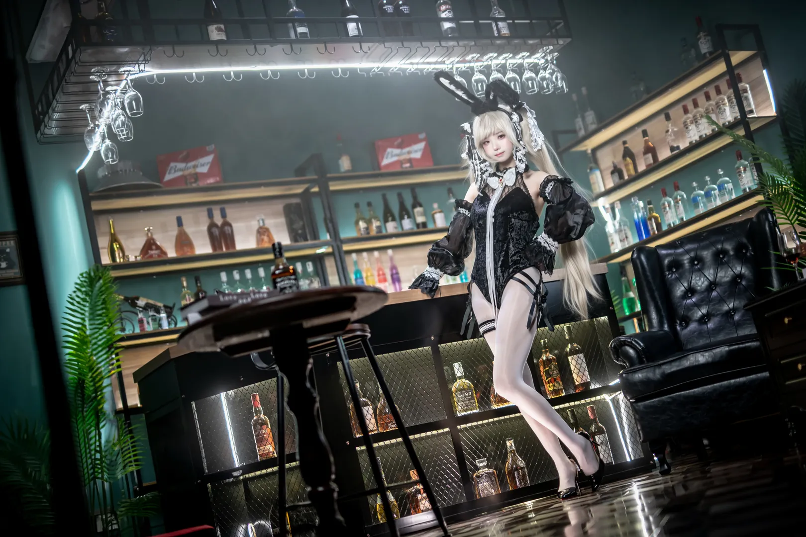 【可畏cos】碧蓝航线兔女郎，酒吧暗调下的质感演绎 - 第 2 张