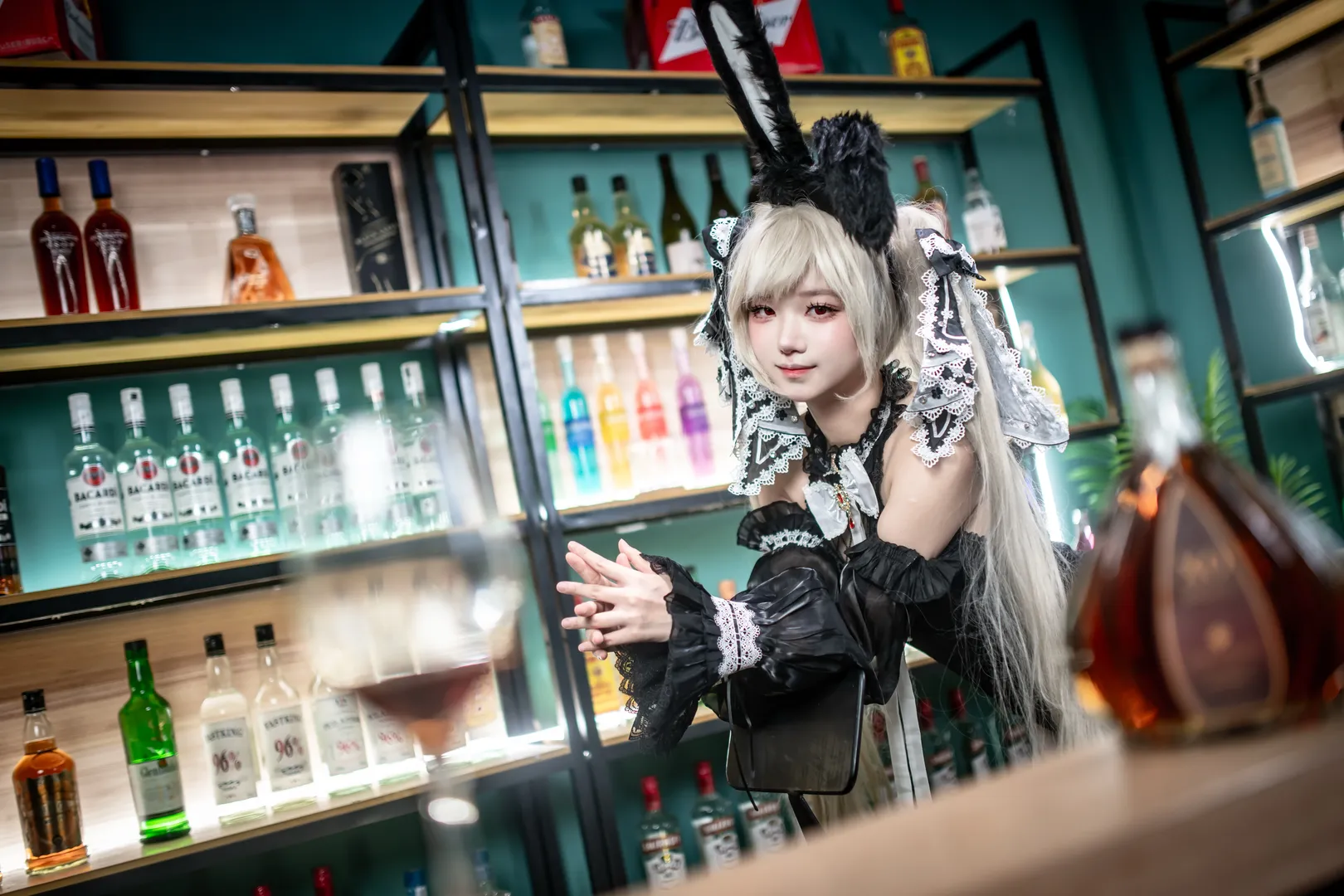 【可畏cos】碧蓝航线兔女郎，酒吧暗调下的质感演绎 - 第 4 张