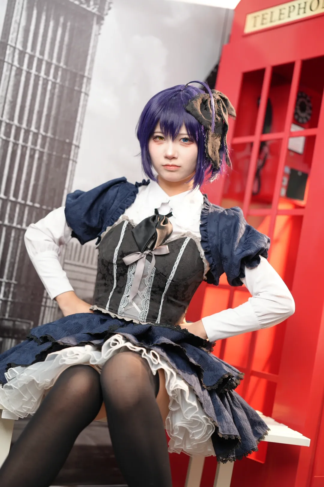 【六花cos】红色电话亭前的英伦氛围拍摄日