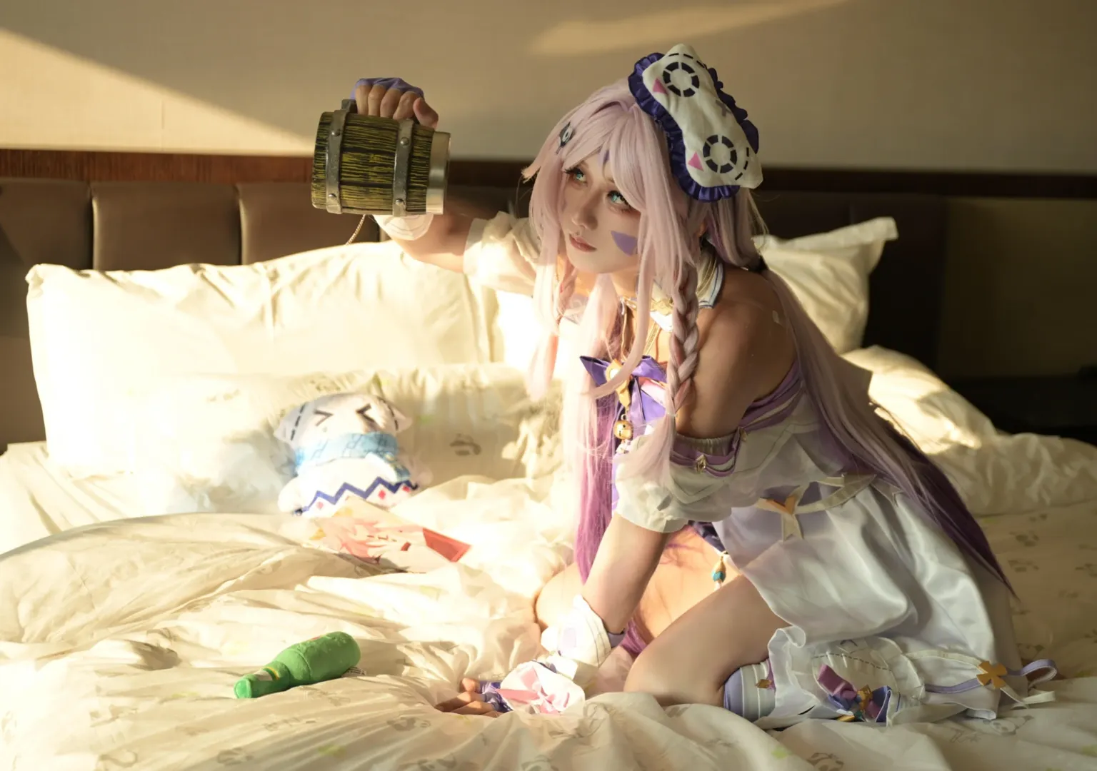 【茜特菈莉cos】原神中的黑曜石少女，捕捉晨光与夜色 - 第 3 张