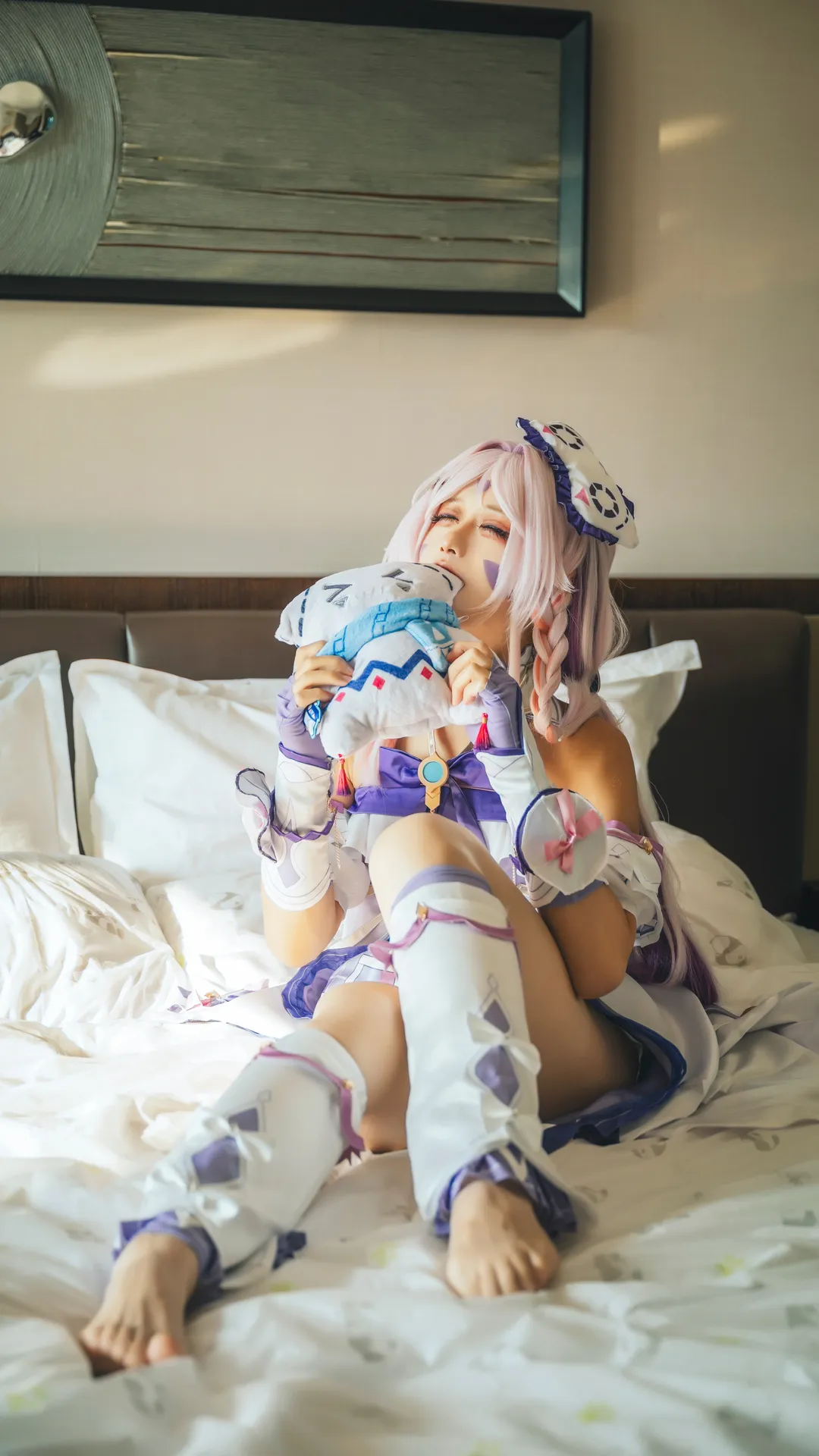 【茜特菈莉cos】原神里那位带着木桶和玩偶的可爱祭司 - 第 4 张
