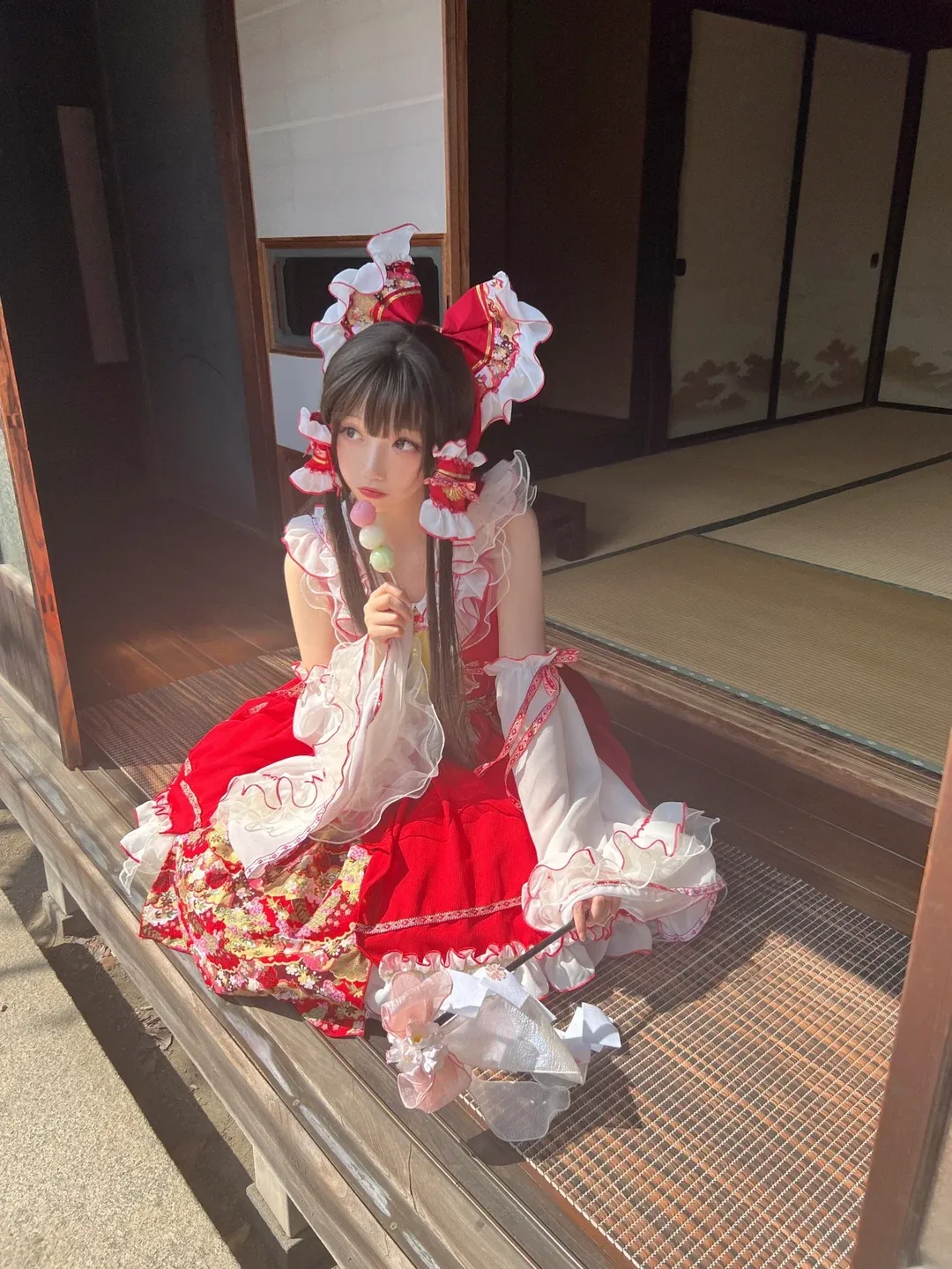 【Reimu Hakurei Cosplay】Paradise Three Years Later: The Shrine Maiden and Japanese Light & Shadow - Image 6