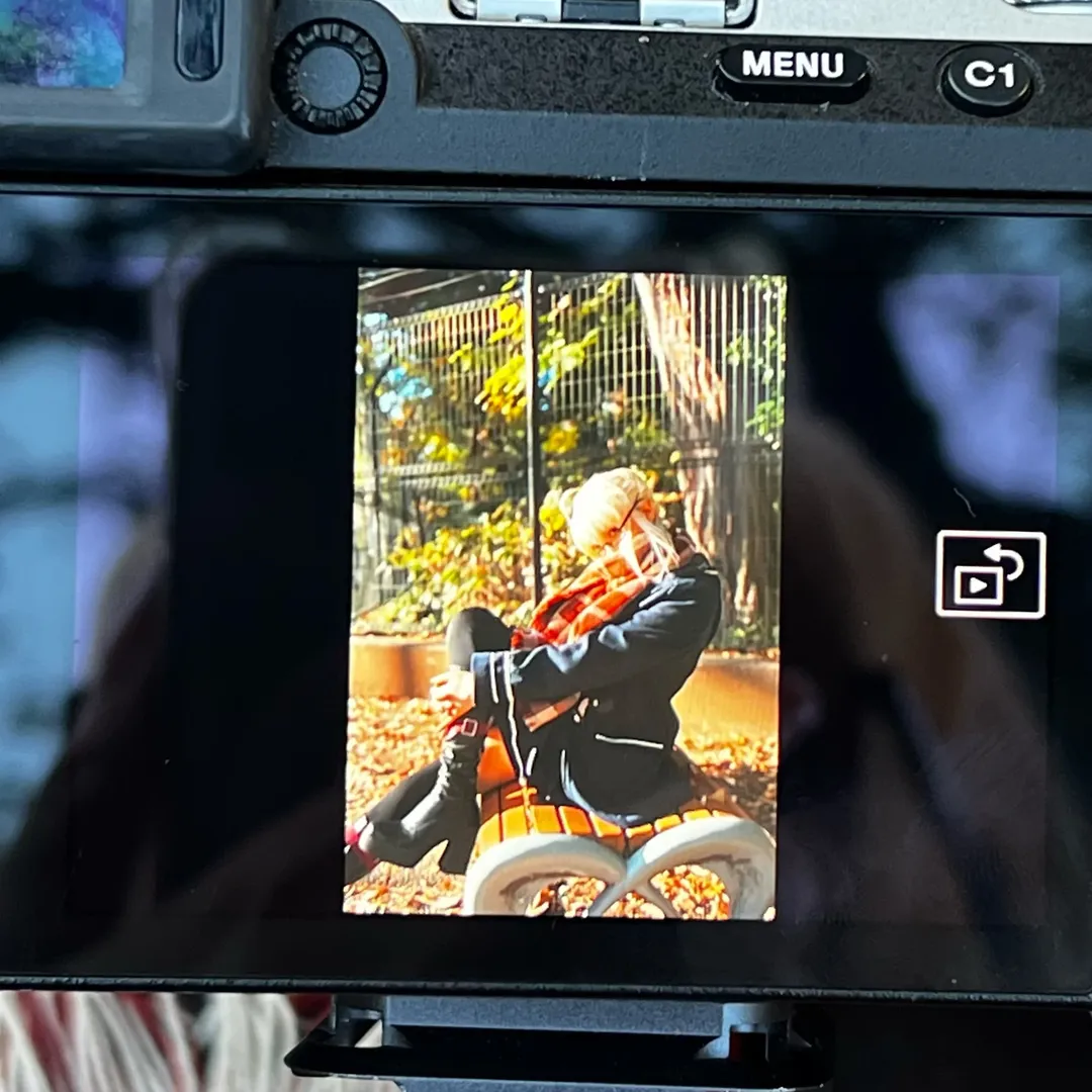 【迷之女主角xalter cos】秋日街头与一杯黑糖珍珠牛奶 - 第 5 张