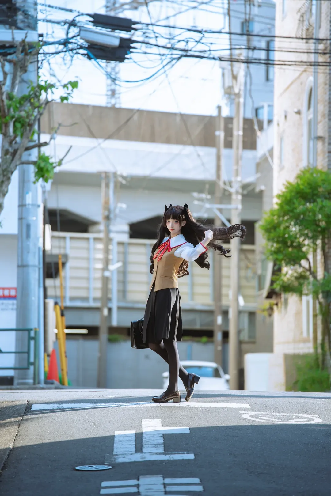 [Tohsaka Rin cosplay] Watching the 2006 Fate 15 Years Ago, Walking Down the Same Street Today