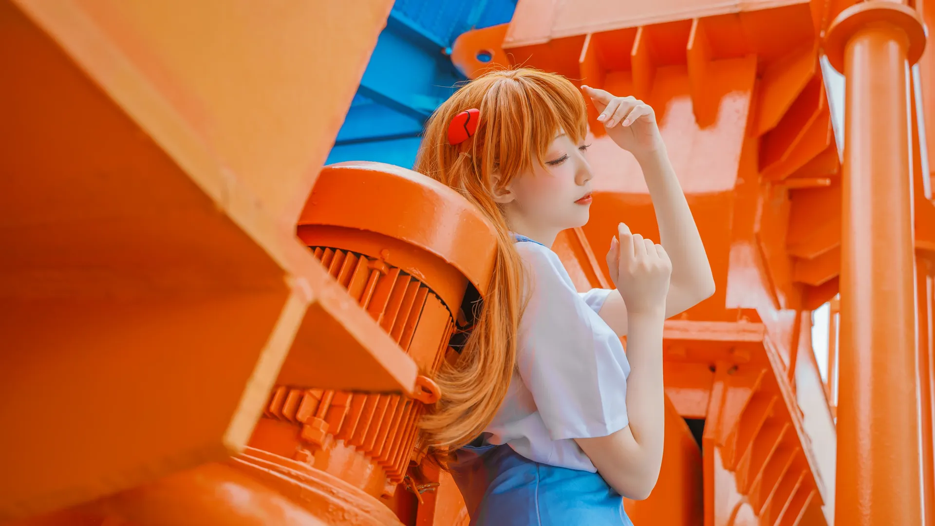 【明日香cos】EVA新世纪福音战士的经典校服与工业风，调色苦战两月终出片 - 第 13 张