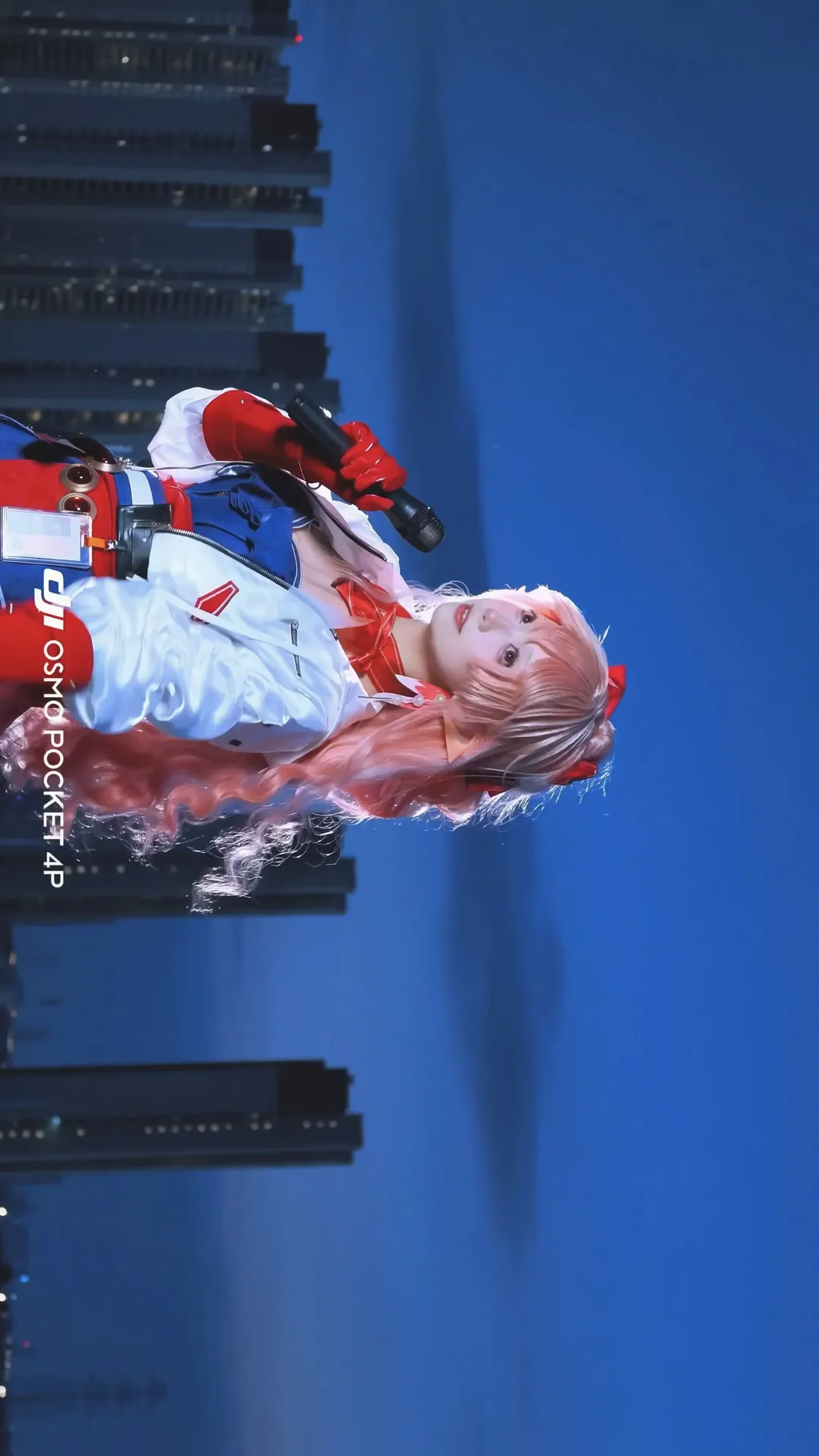 [Momoka Hanyuu cosplay] Idol Presence in the Blue Hour: Arknights Rooftop Photoshoot Share - Image 6