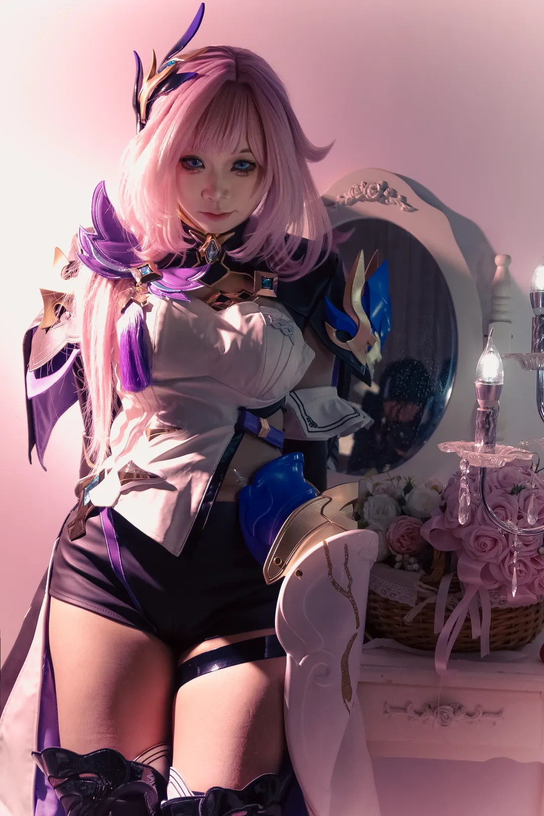 【爱莉希雅cos】粉色发梢与复古光影的梦幻碰撞