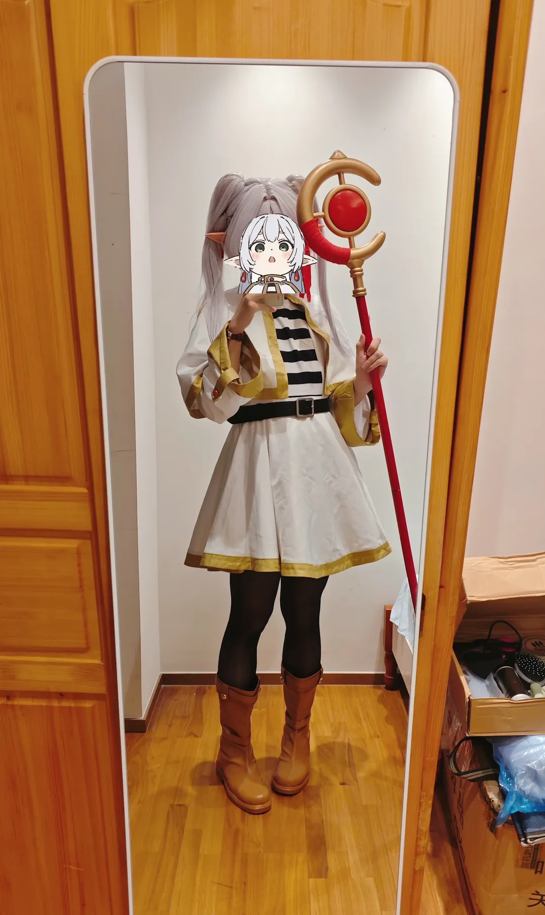 【芙莉莲cos】葬送的芙莉莲，镜子前的定妆自拍分享