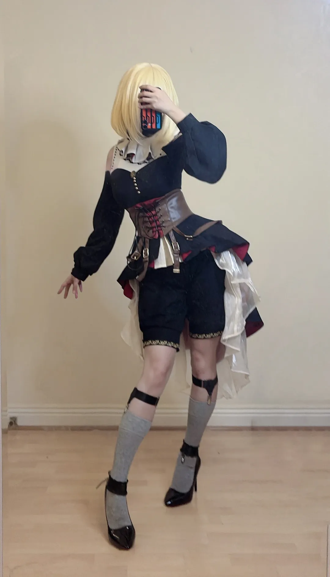 【三角初华cos】金发紫瞳的暗黑童话感 - 第 2 张