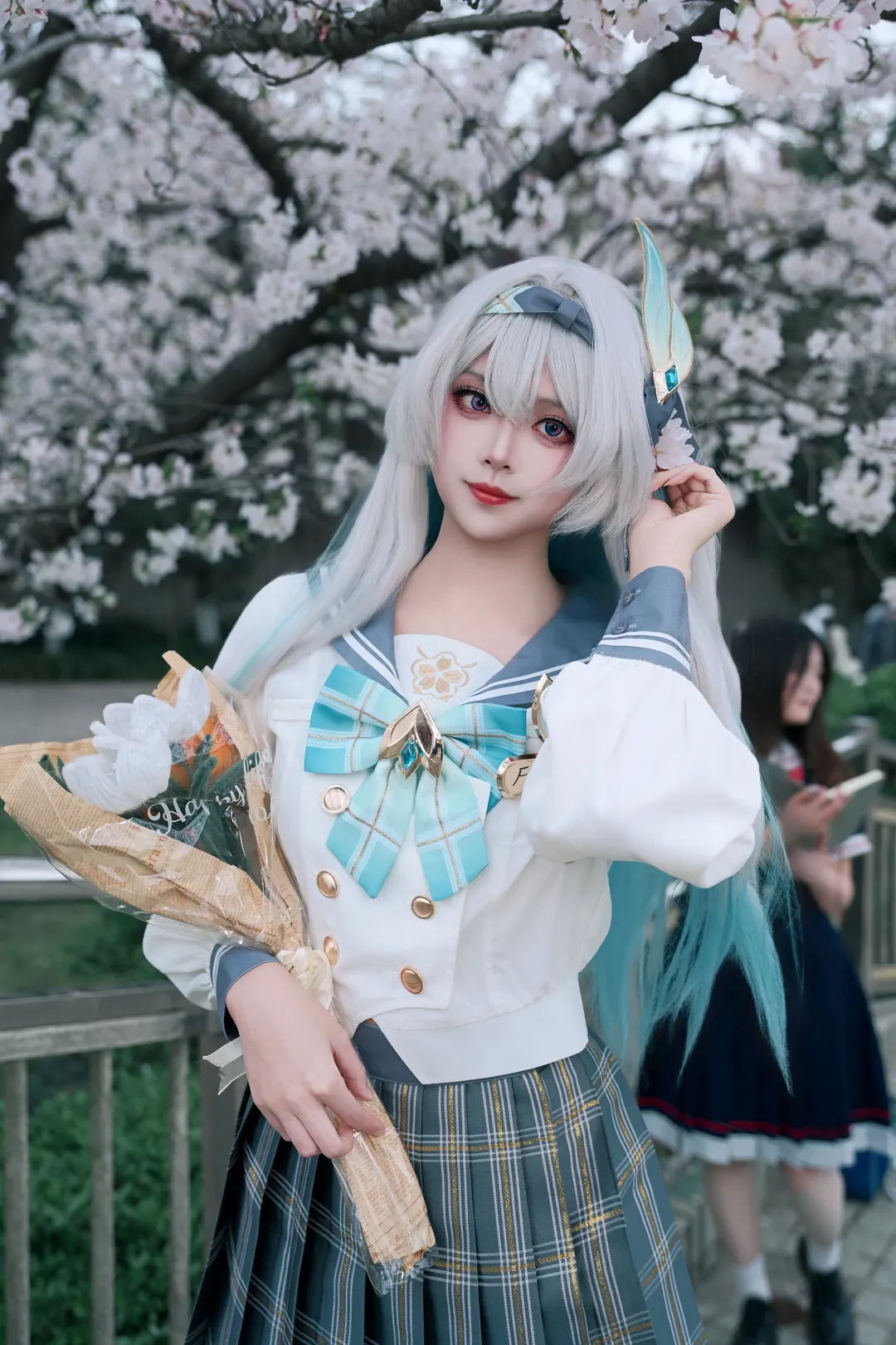 【流萤cos】樱花树下的JK装扮，漫步在崩坏星穹铁道的春日里