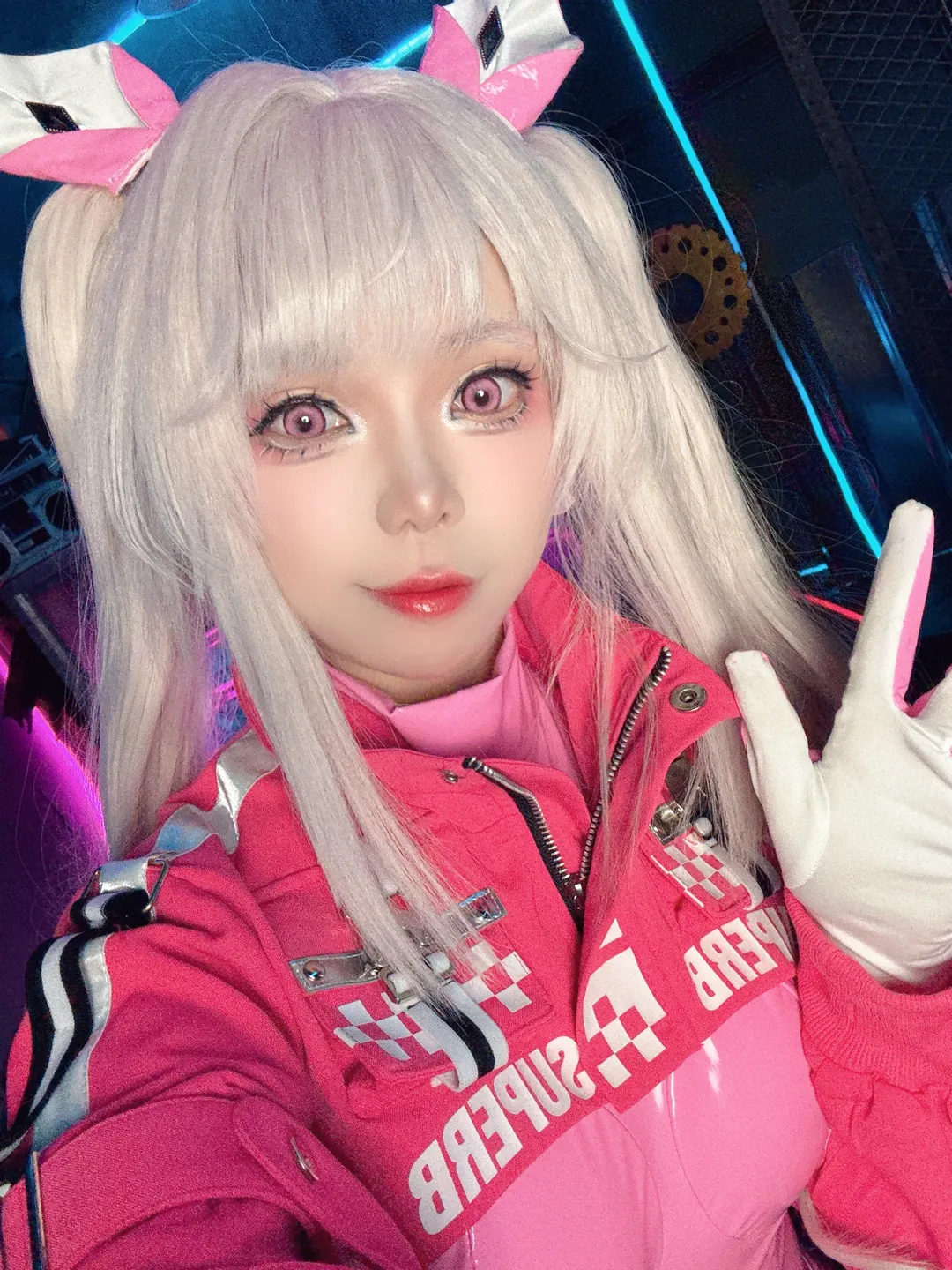 【Alice Cosplay】Adults Don't Choose: I Want Both the Default Racing Suit and Bunny Girl Looks! - Image 1