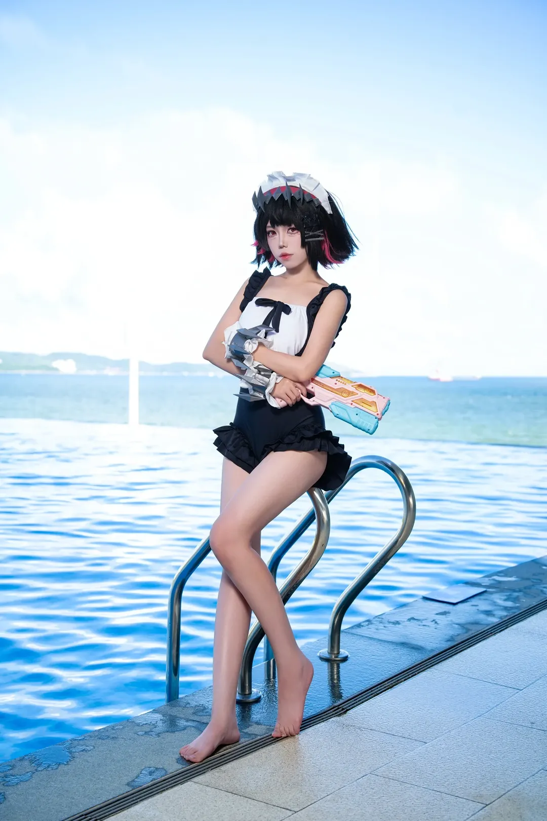 【艾莲乔cos】老家泳池边，黑白色的夏日特辑 - 第 2 张