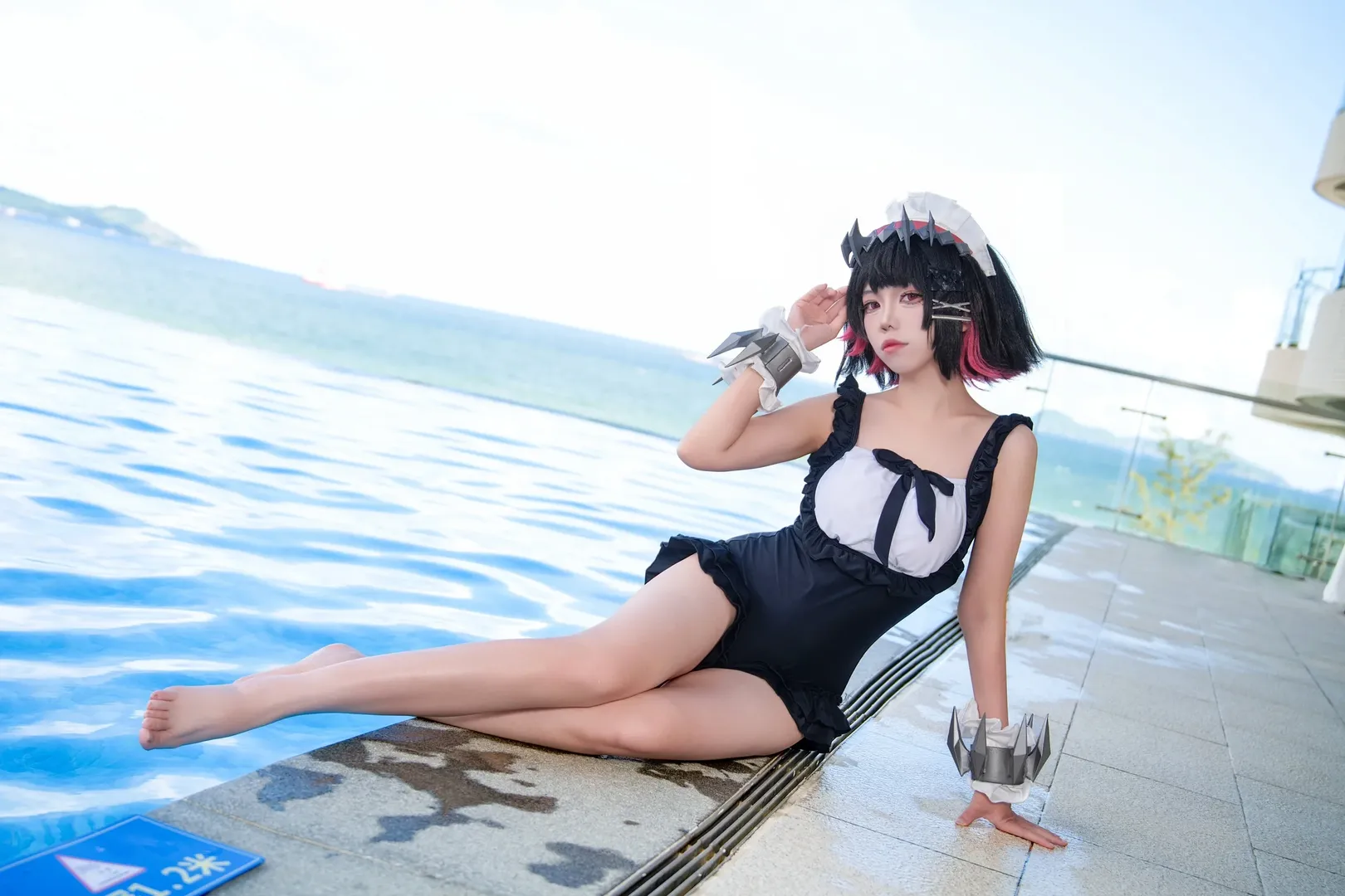 【艾莲乔cos】老家泳池边，黑白色的夏日特辑