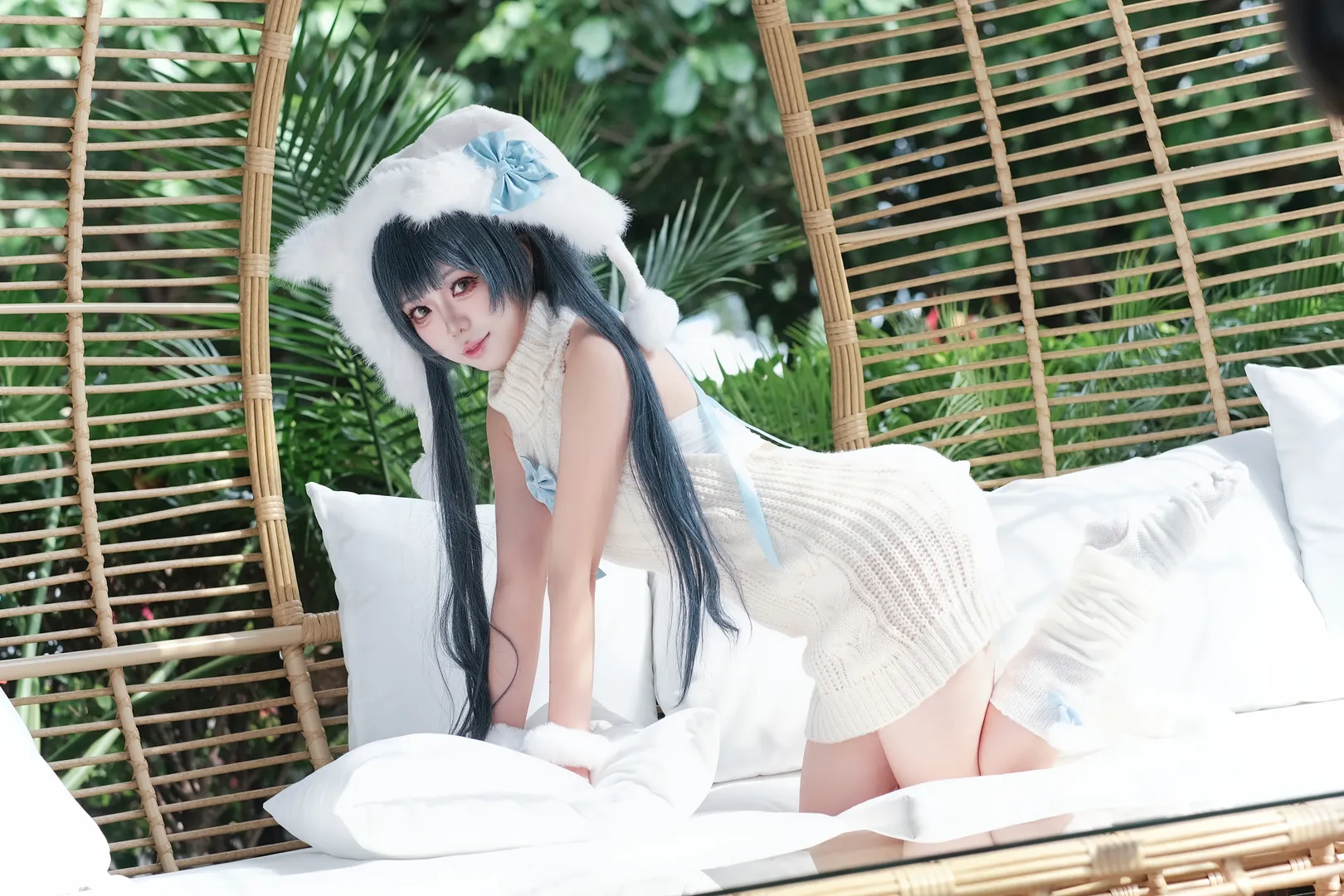 【妃咲cos】碧蓝档案中的露背毛衣与温柔慵懒感 - 第 5 张