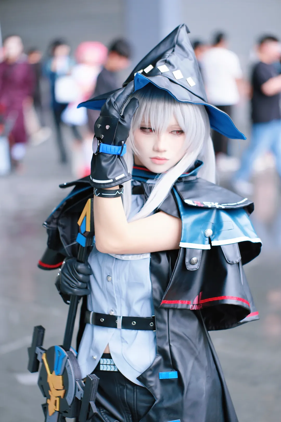 【斯卡蒂cos】明日方舟深海猎人，上岸的瞬间捕获全场视线 - 第 2 张