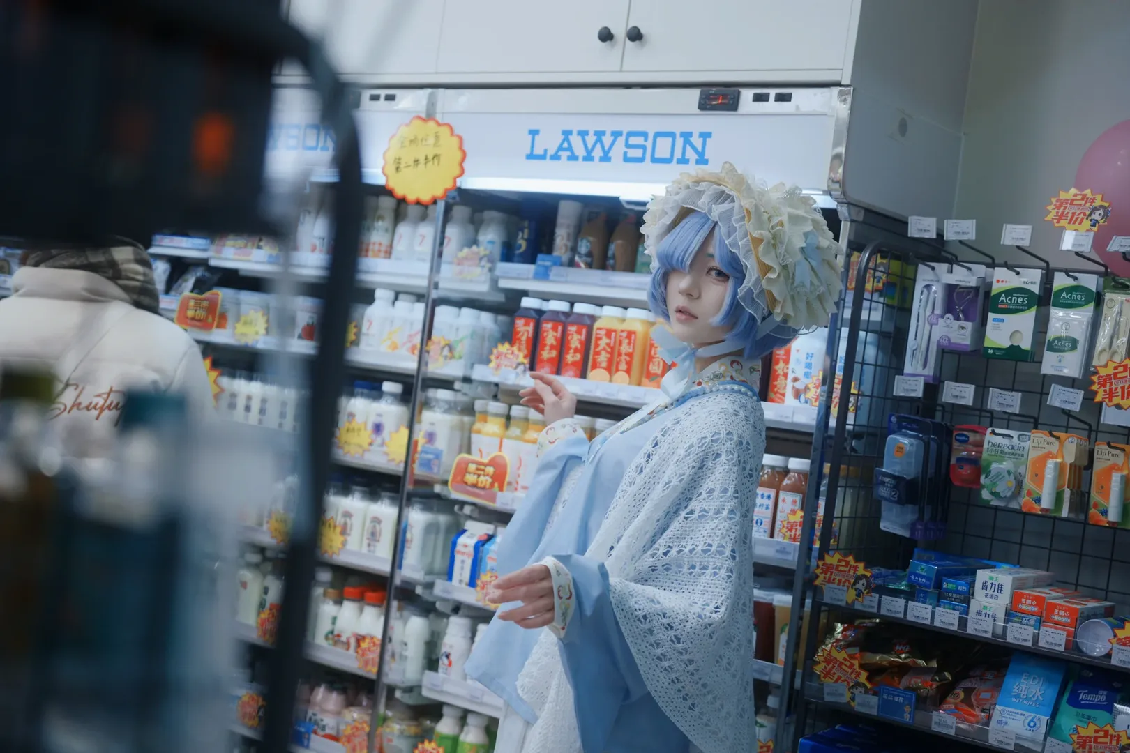 【蕾姆cos】从零开始的异世界生活，便利店里的蓝发少女 - 第 4 张