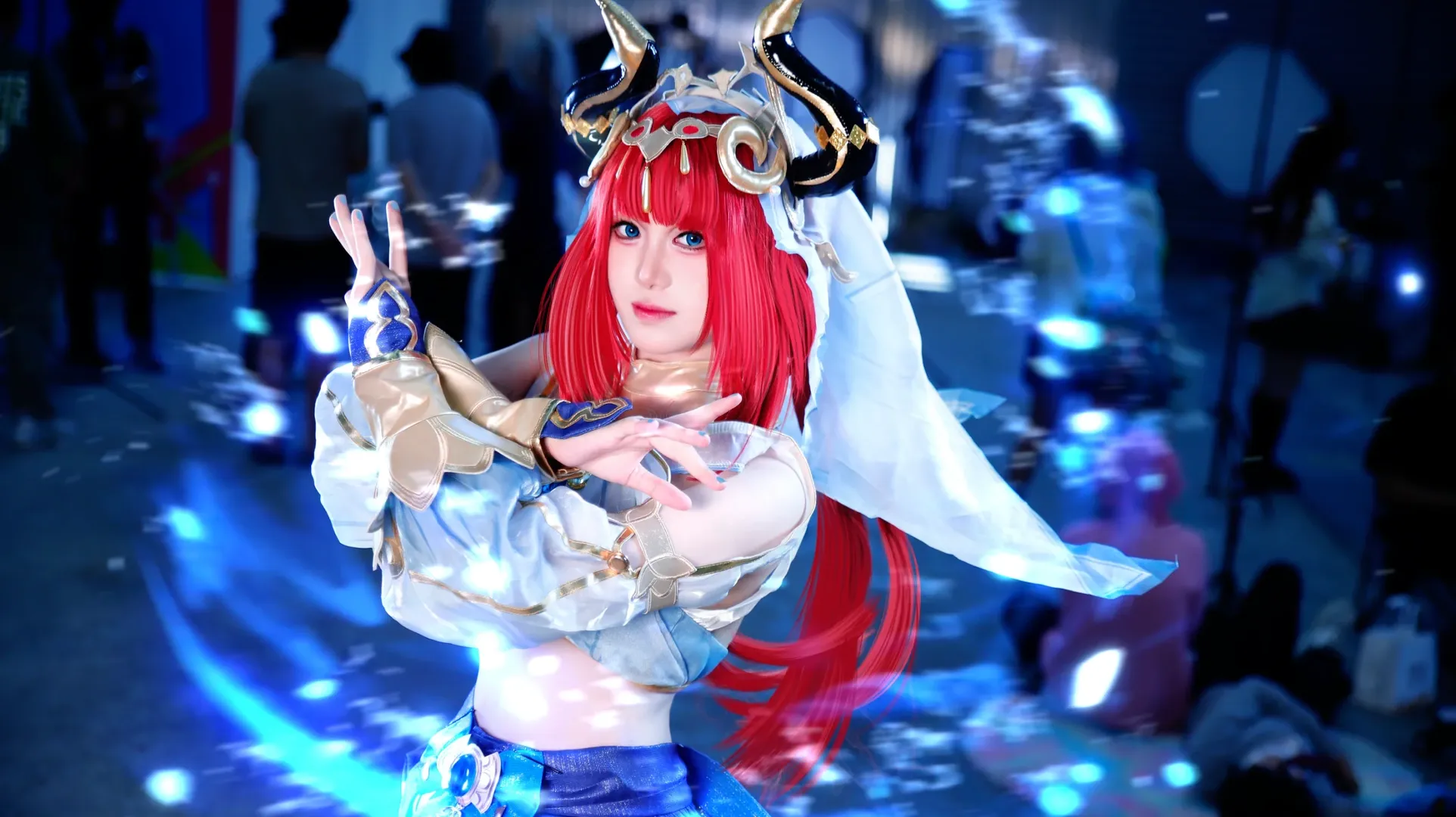 [Nilou Cosplay] Hydro Dancer from Genshin Impact, Live Photos from Shenzhen Animation and Gaming Carnival - Image 2