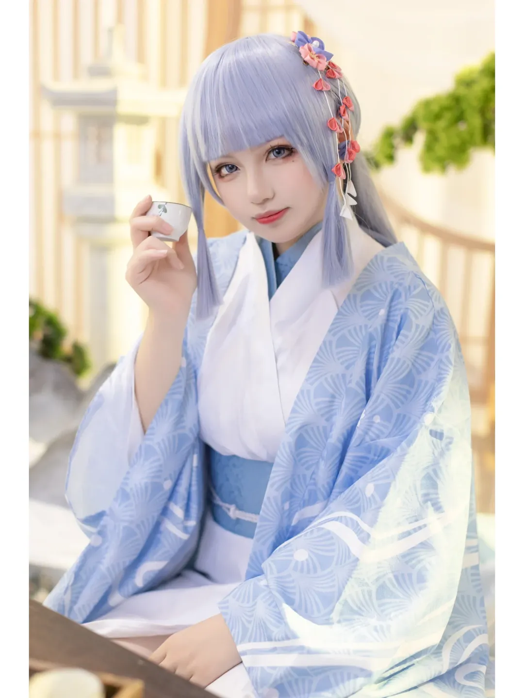【神里綾華 コスプレ】鏡面と和風ロケーションで魅せるエレガントな演出 - 3 枚目