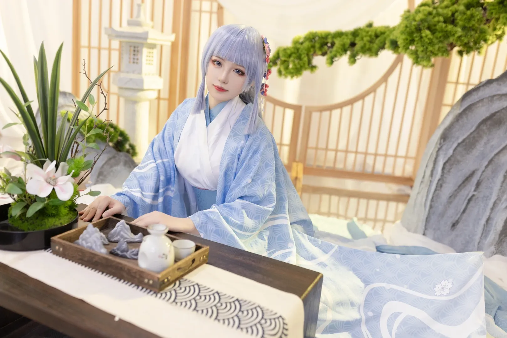 【神里綾華 コスプレ】鏡面と和風ロケーションで魅せるエレガントな演出 - 5 枚目