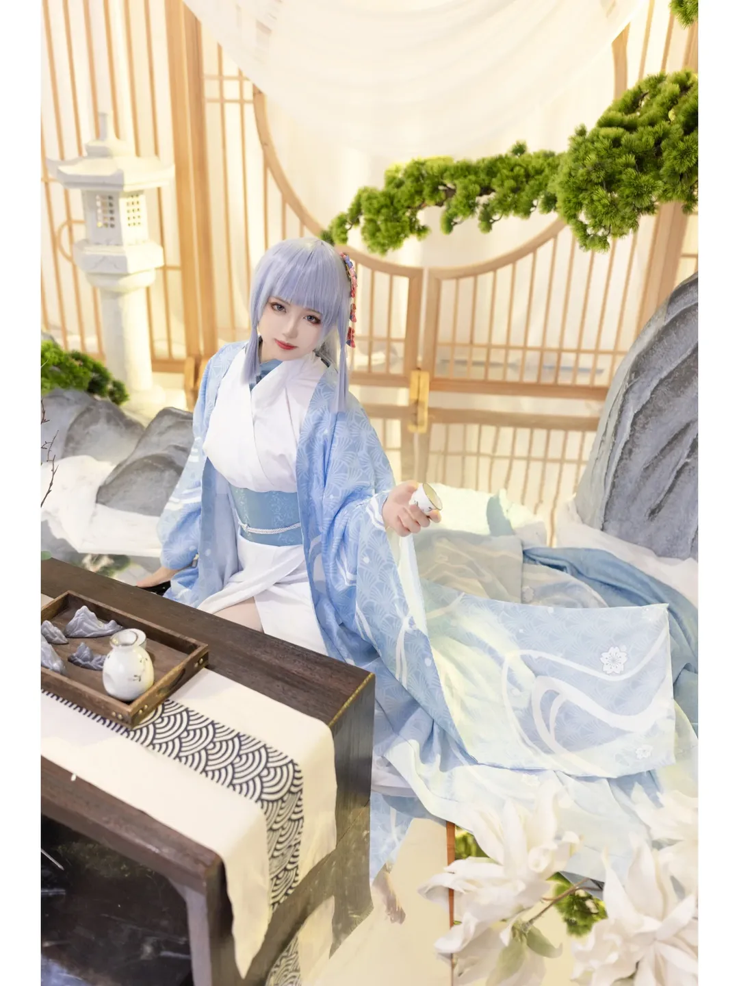 【神里綾華 コスプレ】鏡面と和風ロケーションで魅せるエレガントな演出 - 6 枚目