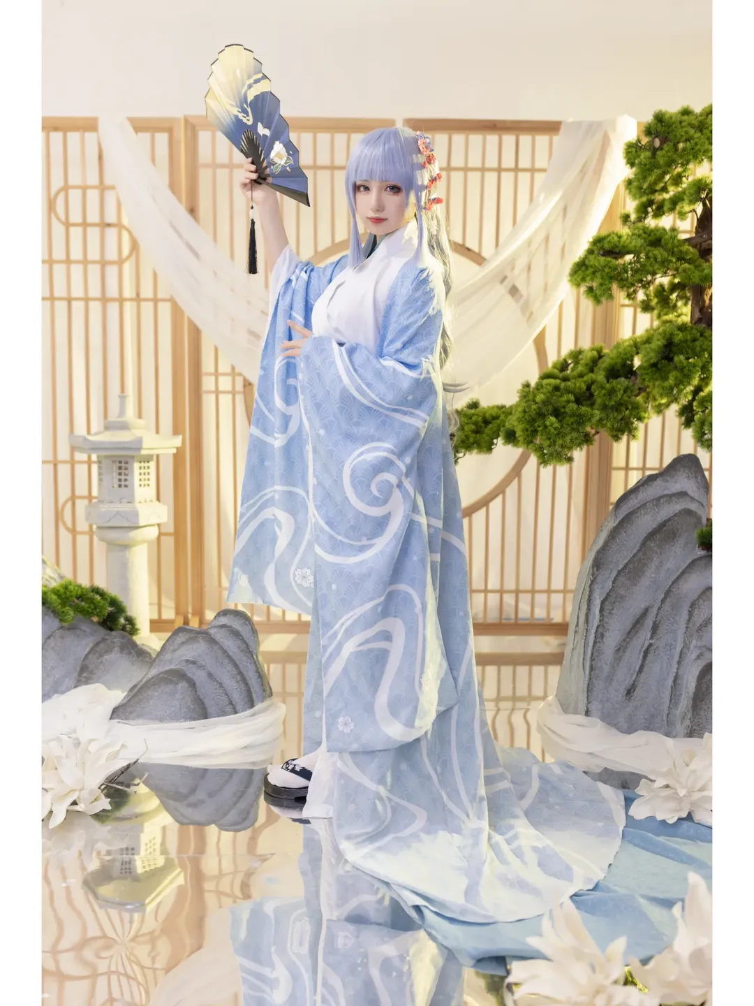 【神里綾華 コスプレ】鏡面と和風ロケーションで魅せるエレガントな演出 - 8 枚目