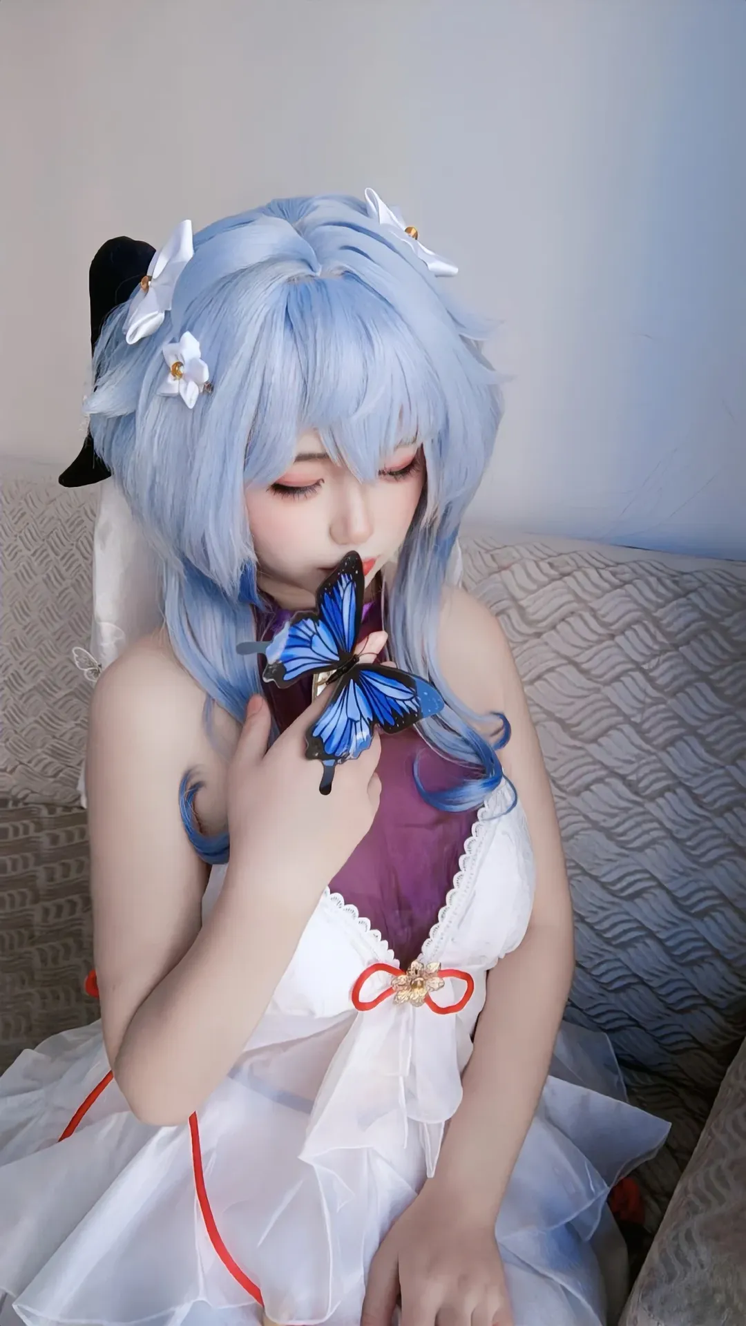 【甘雨cos】琉璃百合般清透，这只蝶曾误入我的镜头 - 第 1 张