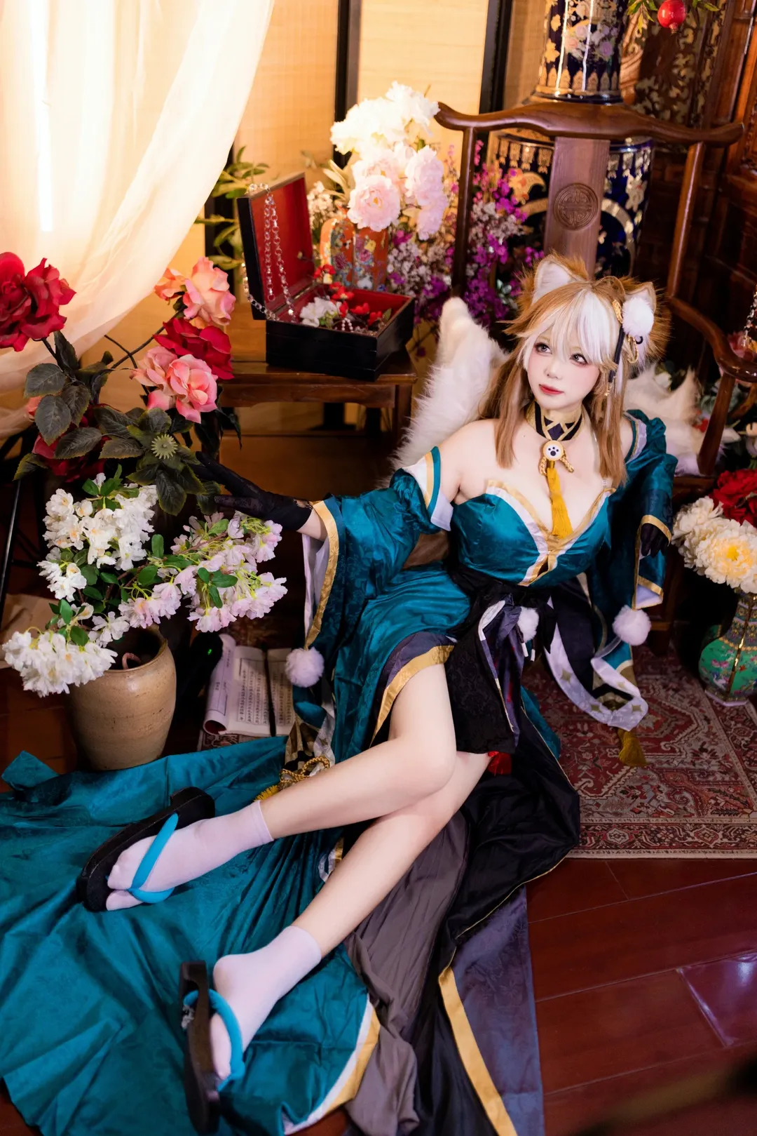 【希娜小姐cos】原神中的猫娘狐小姐，今日份的午后闲憩 - 第 1 张