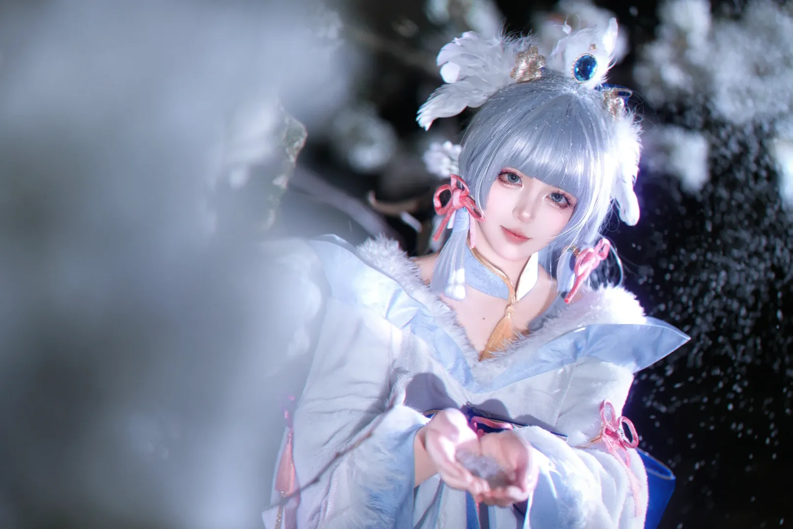 【神里绫华cos】稻妻的夜樱与霜雪，今日份的冰系少女 - 第 4 张