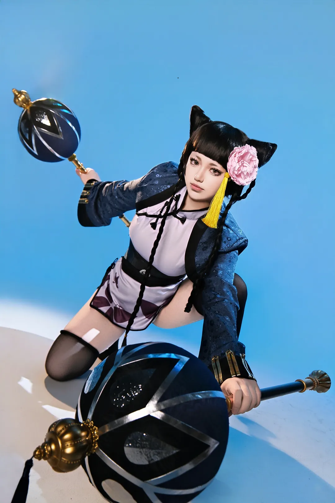 【蓝猫cos】黑执事里的猫娘，锤子很重但很带感 - 第 1 张