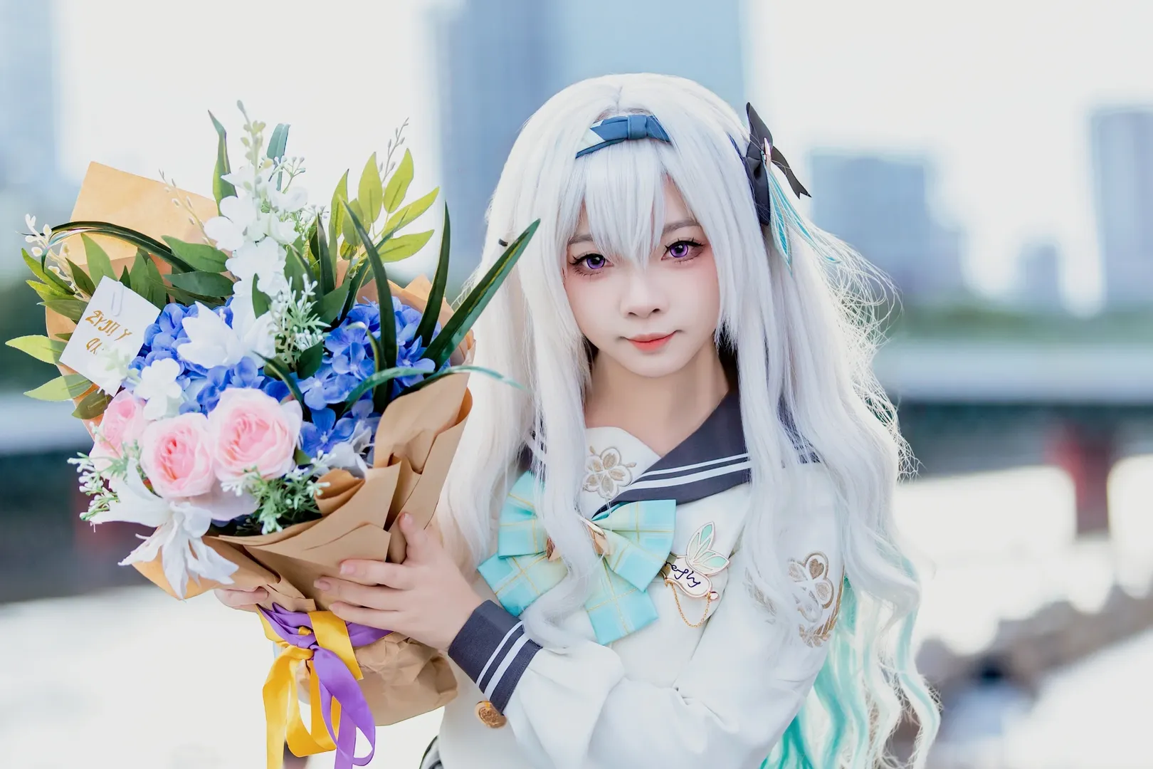 【崩坏星穹铁道流萤cos】水岸边的夏日外景回眸 - 第 3 张
