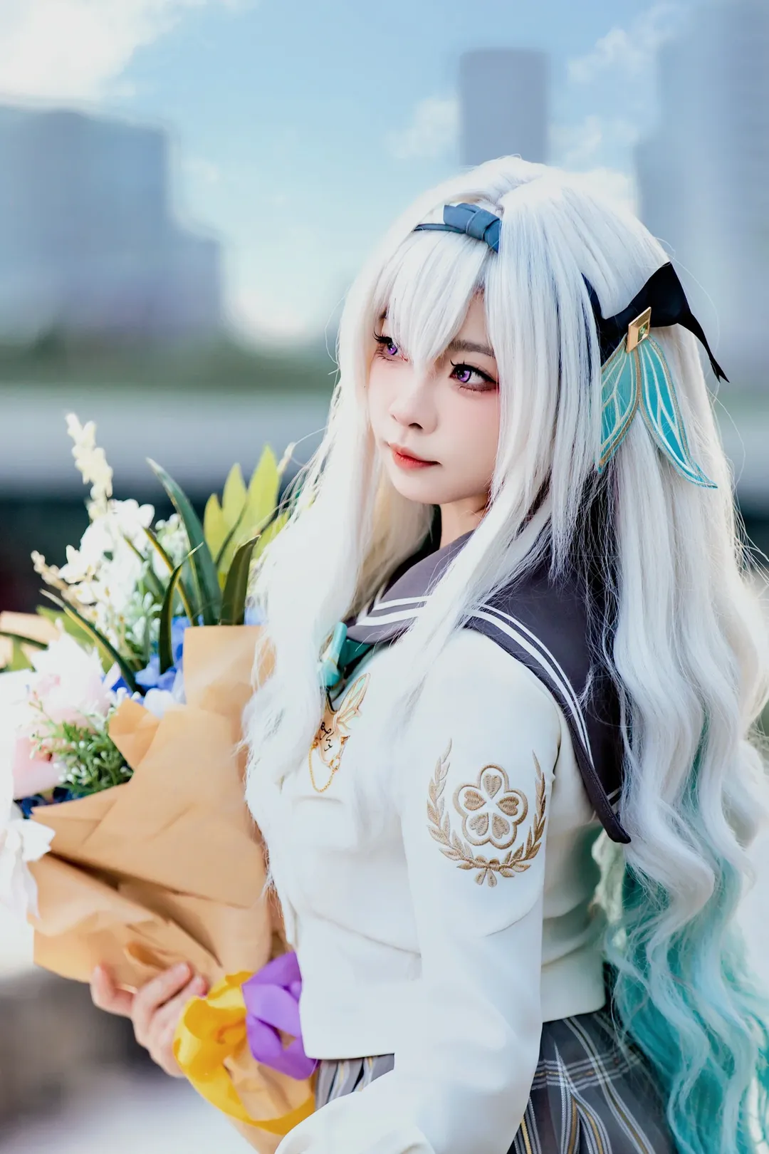 【崩坏星穹铁道流萤cos】水岸边的夏日外景回眸 - 第 5 张