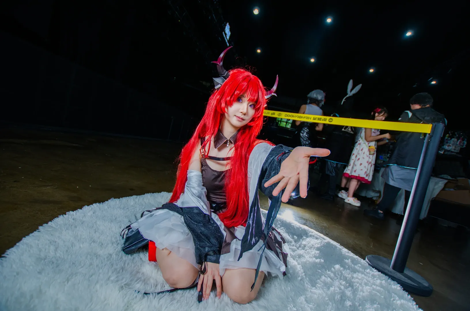 【史尔特尔cos】明日方舟漫展出勤，红黑白与夏日的碰撞 - 第 3 张