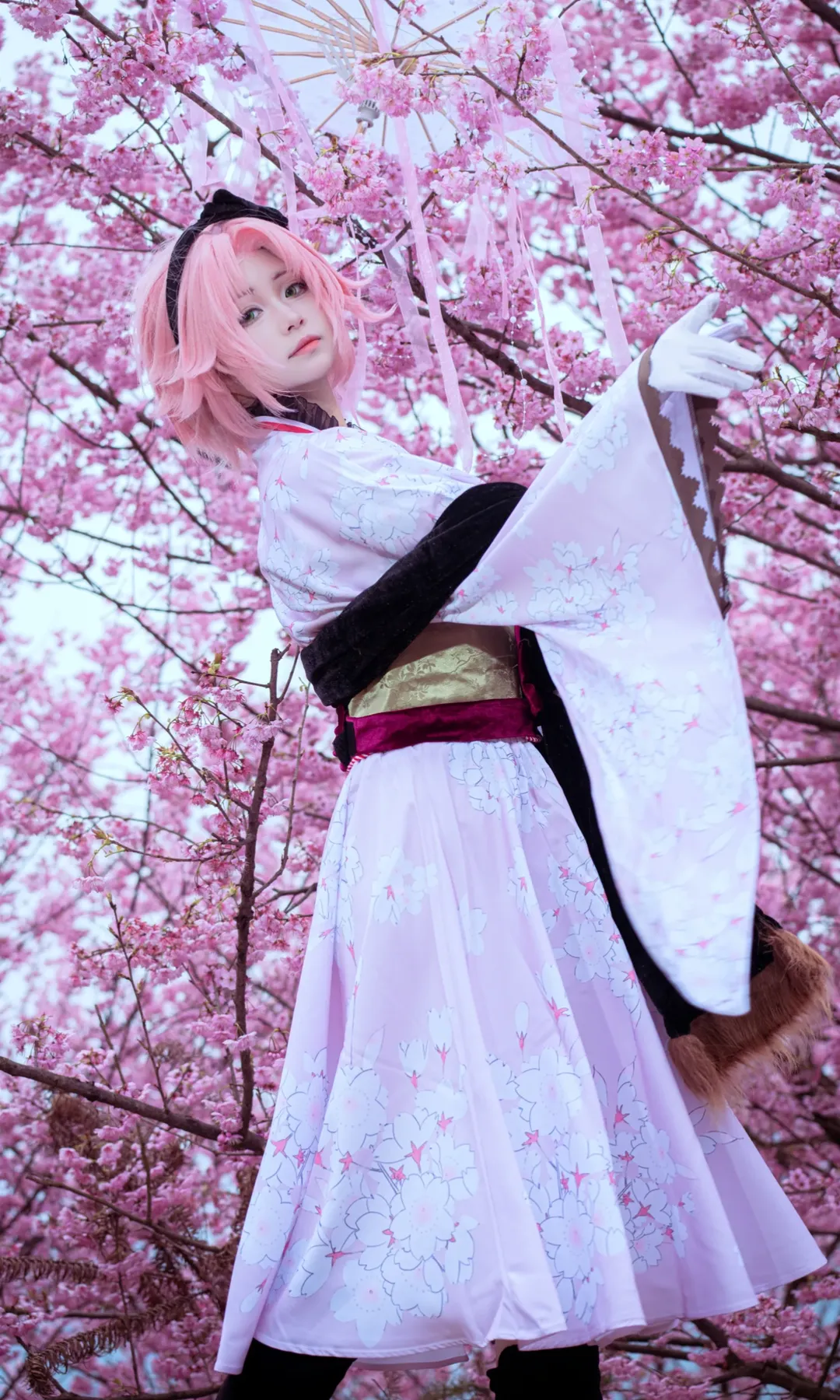 [Haruno Sakura Cosplay] A Spring Freeze-Frame Beneath the Cherry Blossom Trees - Image 5