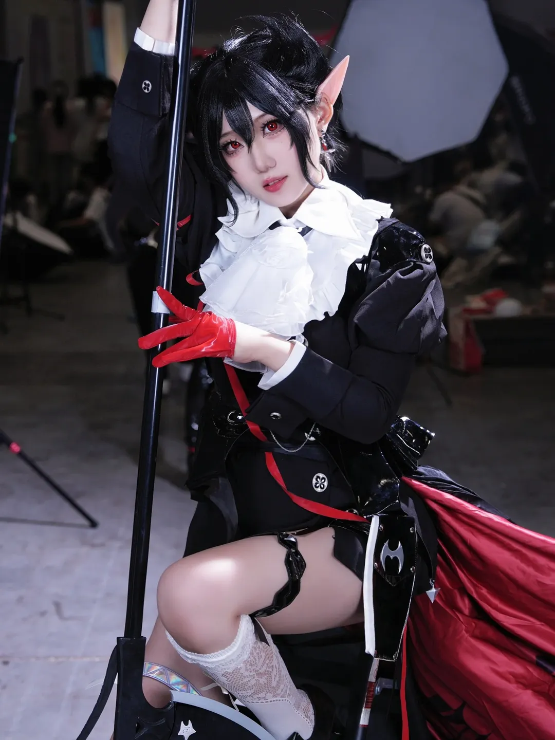 【隐德来希cos】明日方舟红黑经典搭配漫展实拍 - 第 1 张