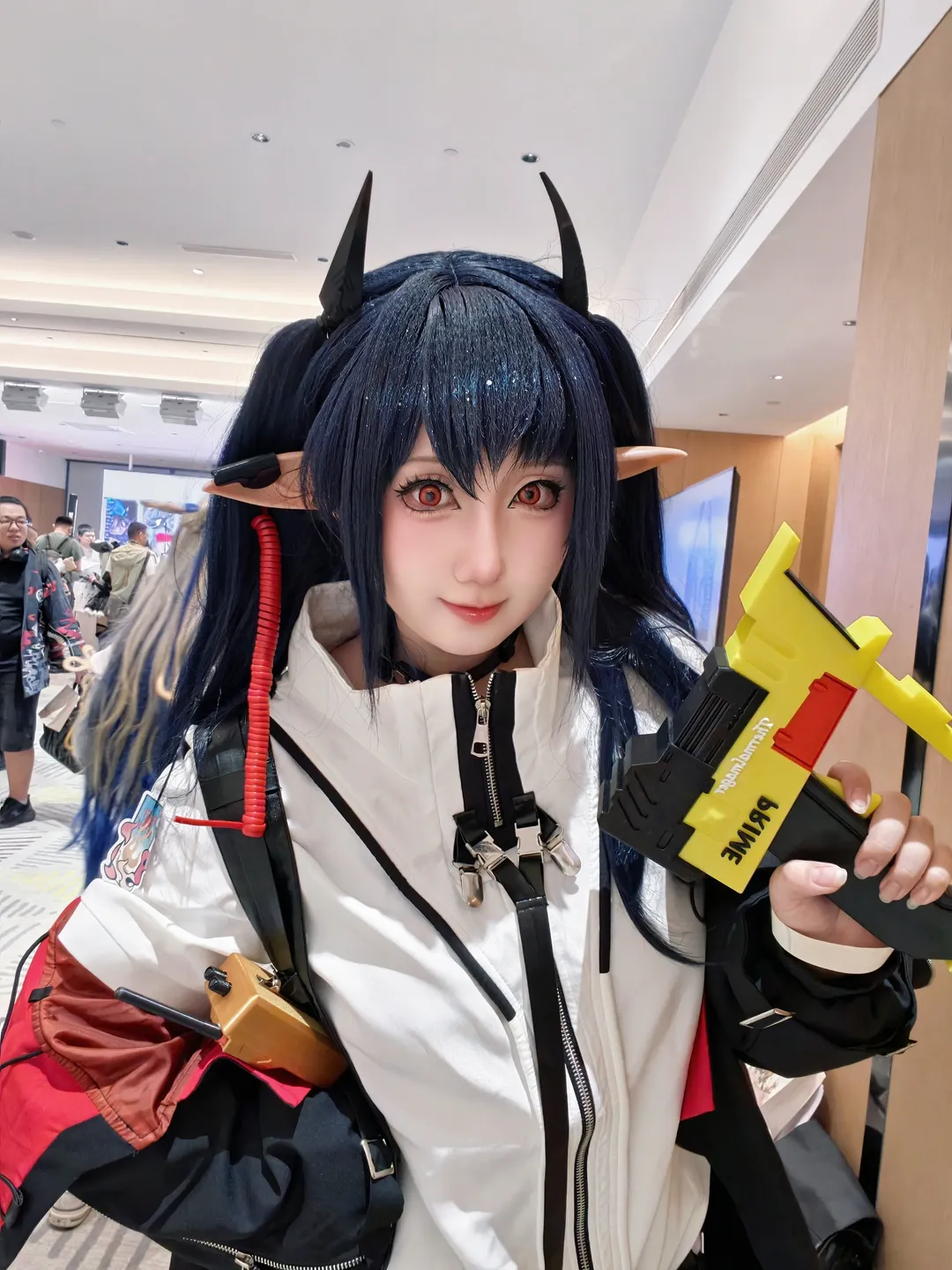 【可露希尔cos】明日方舟奸商本商营业中，来看看今天的库存吧
