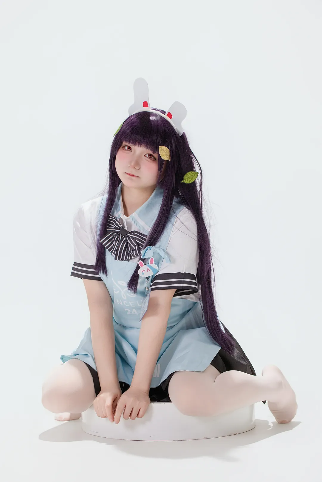 【霞泽美游cos】蔚蓝档案，纯白空间里的细节诠释 - 第 5 张