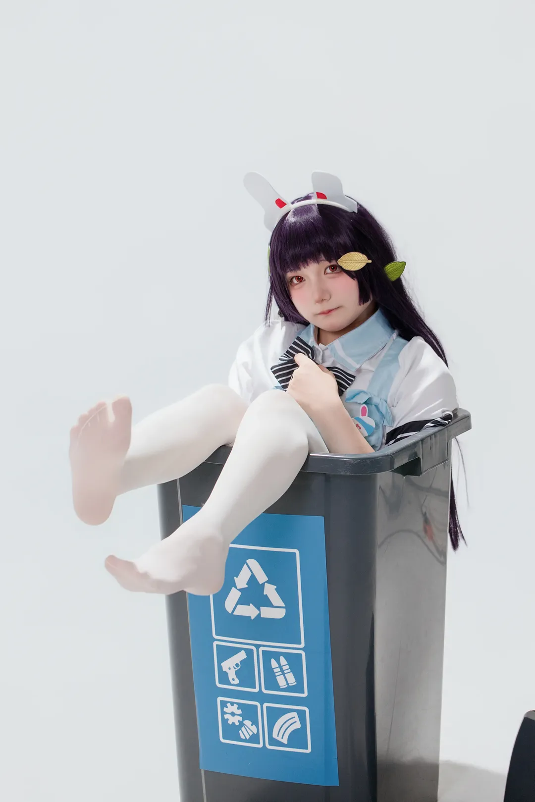【霞泽美游cos】蔚蓝档案兔子小队白丝棚拍正片 - 第 1 张