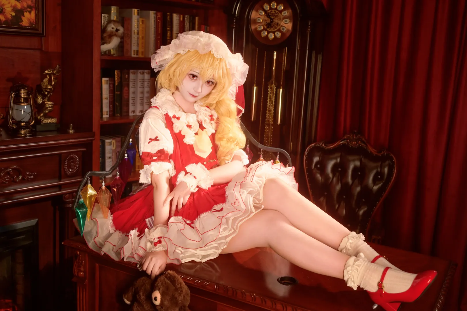 【芙兰朵露斯卡雷特cos】东方Project红魔馆二小姐的复古哥特人偶