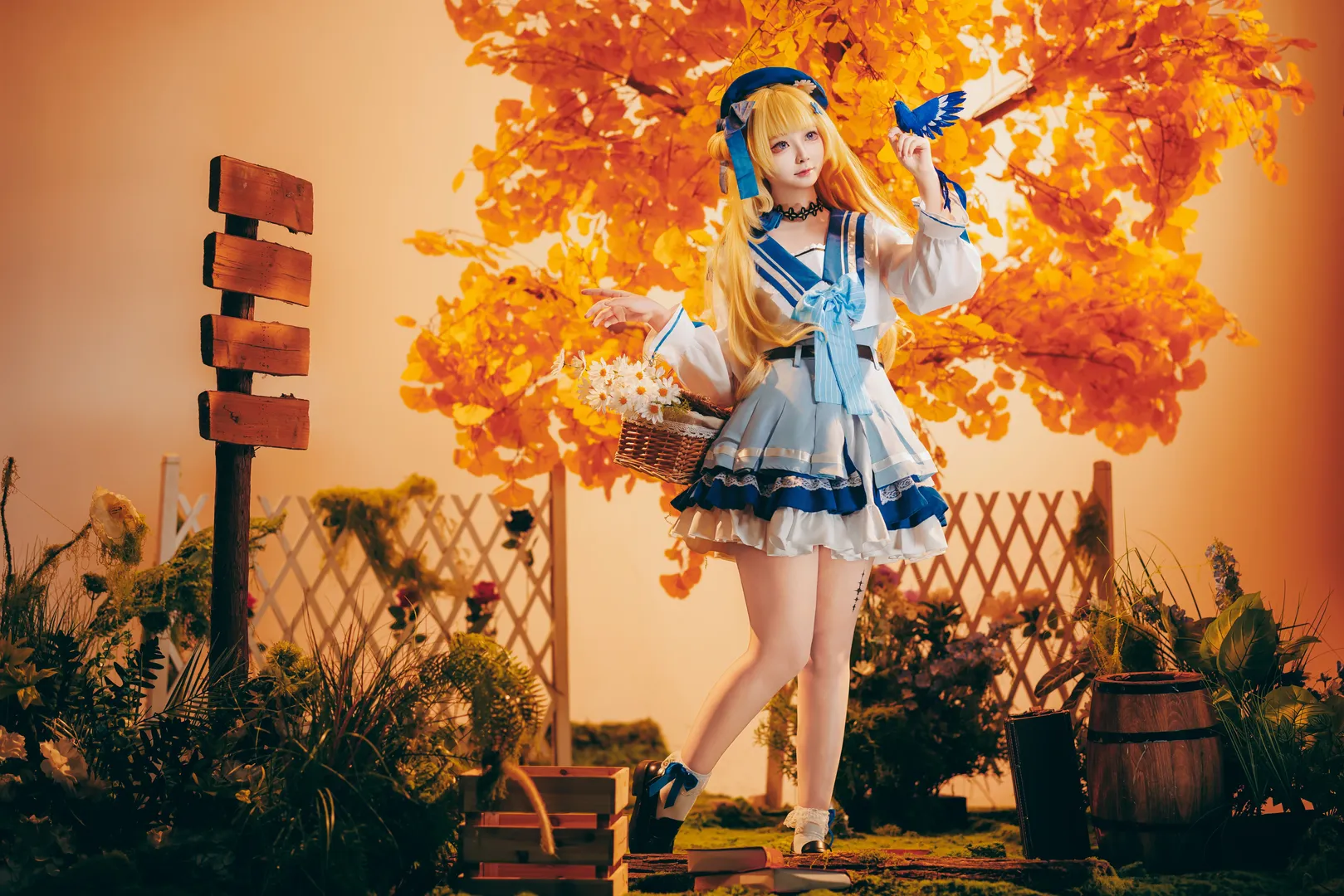 [Phoebe Cosplay] Wuthering Waves: Gentle Echoes of Autumn Daisies and the Bluebird - Image 3