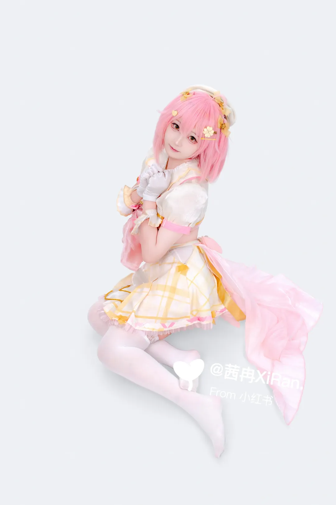 【永雛タフィー コスプレ】ピンク系アイドル風衣装とスタジオ撮影のポーズ参考 - 3 枚目