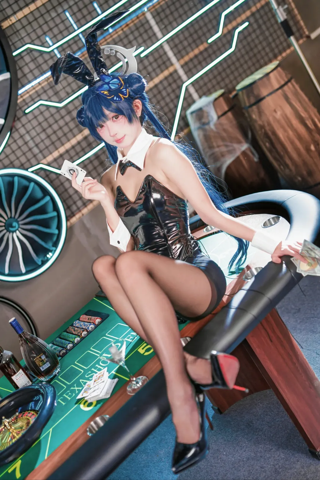 【龙华妃咲cos】碧蓝档案里的华丽赌场兔女郎