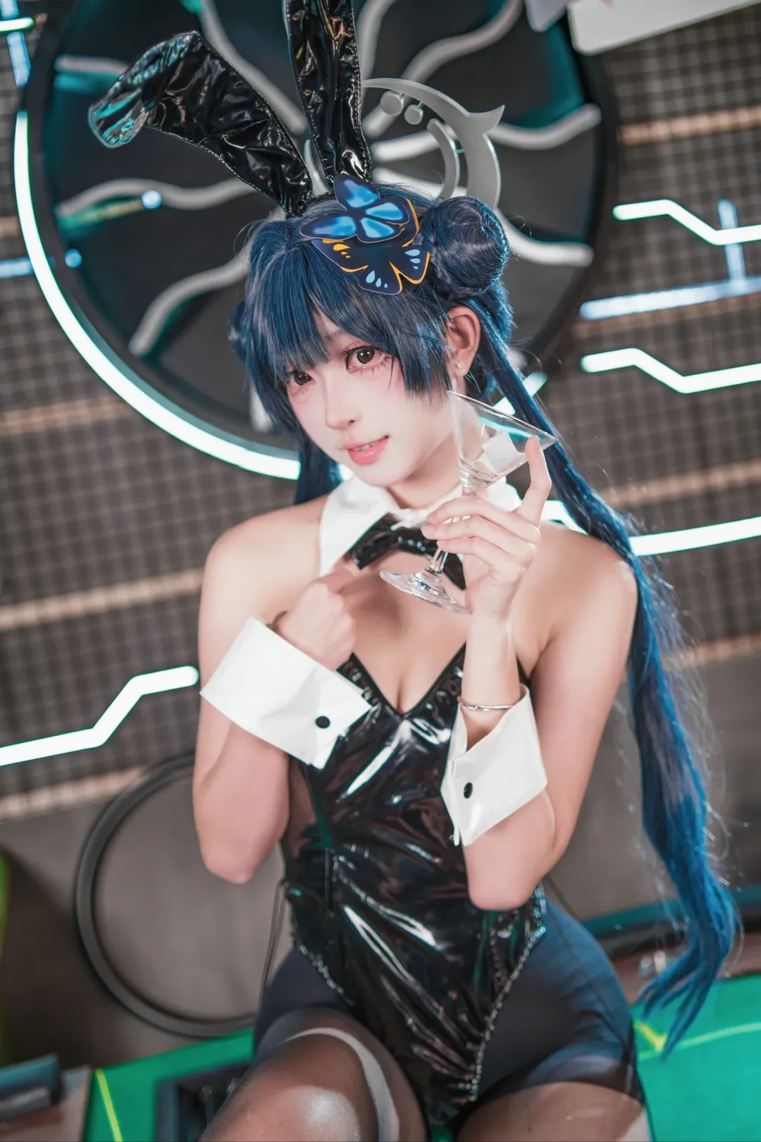 【龍華妃咲cos】碧藍檔案裡的華麗賭場兔女郎 - 第 2 張