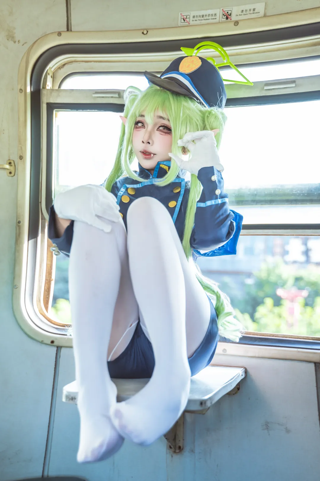 【橘望cos】蔚蓝档案，深蓝铁道部制服与复古列车的随拍 - 第 3 张