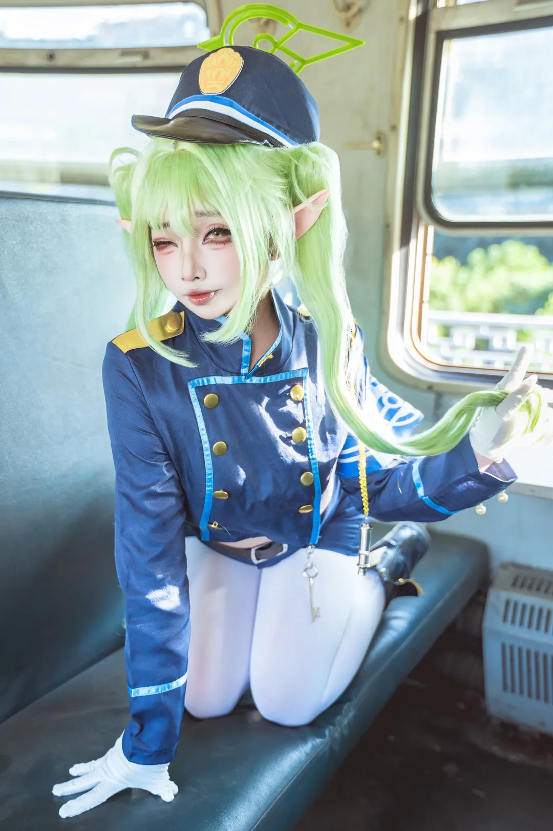 【橘望cos】蔚蓝档案，深蓝铁道部制服与复古列车的随拍 - 第 4 张