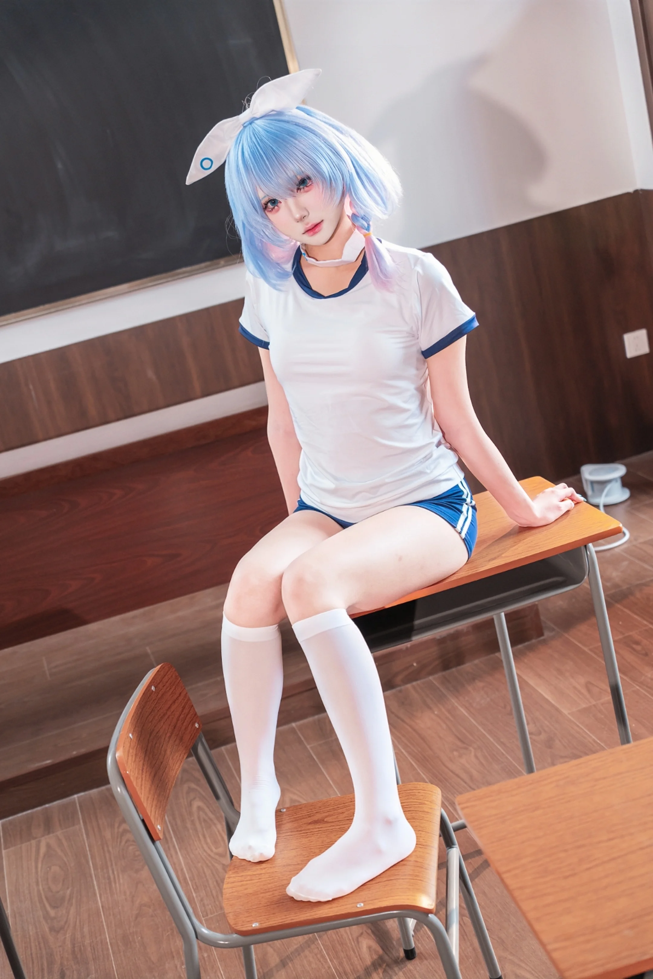【阿羅娜cos】教室裡的藍白體操服，藍色惡魔的日常 - 第 5 張