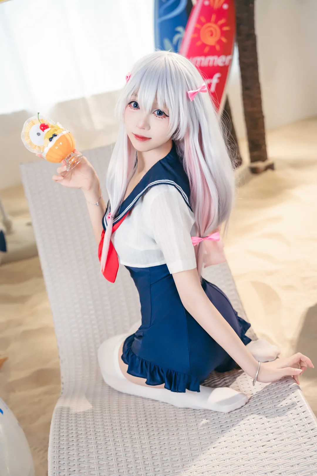 【纱雾cos】埃罗芒阿老师的夏日水手服，白丝与沙滩的完美搭配 - 第 3 张