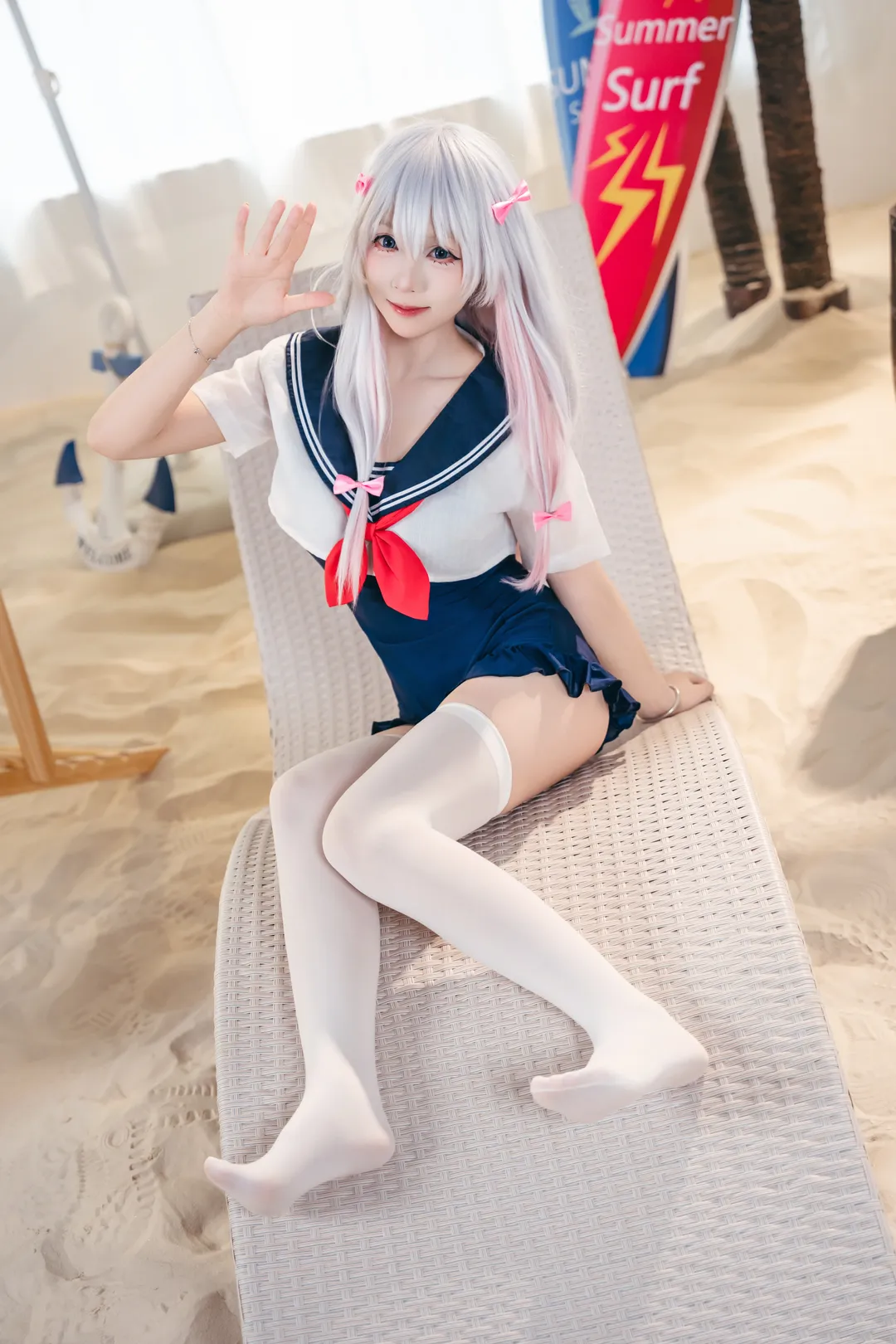 【纱雾cos】埃罗芒阿老师的夏日水手服，白丝与沙滩的完美搭配 - 第 9 张