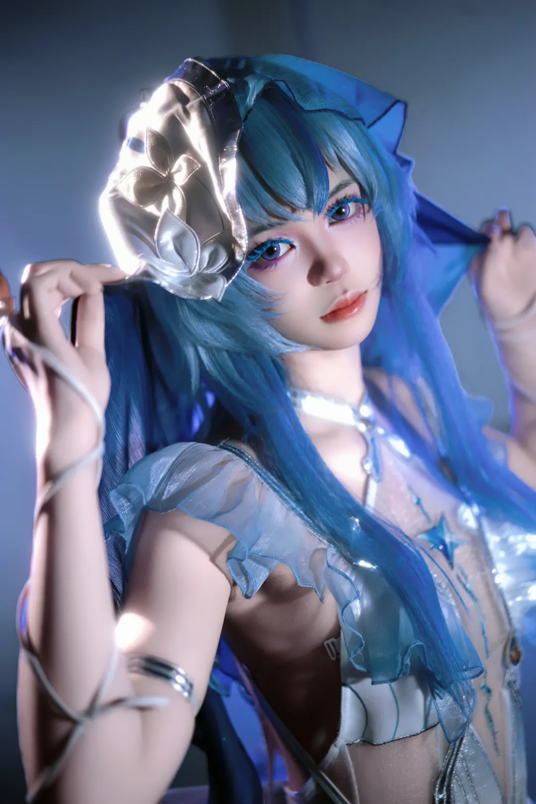 【守岸人cos】鳴潮裡的那一抹冰藍，跨次元的清冷質感 - 第 1 張