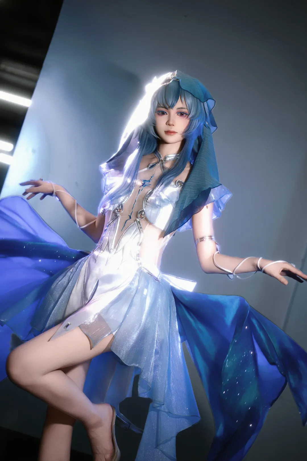 【守岸人cos】鸣潮里的那一抹冰蓝，跨次元的清冷质感